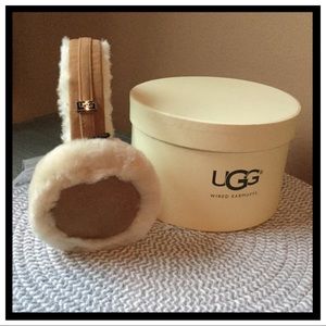 NEW UGG Earmuffs w/ speaker